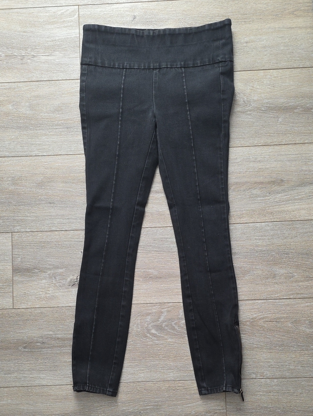 Pilcro Seam-Front Faded Jeggings